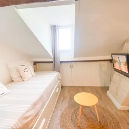 Studette By The Port - View - Aircon 칸느